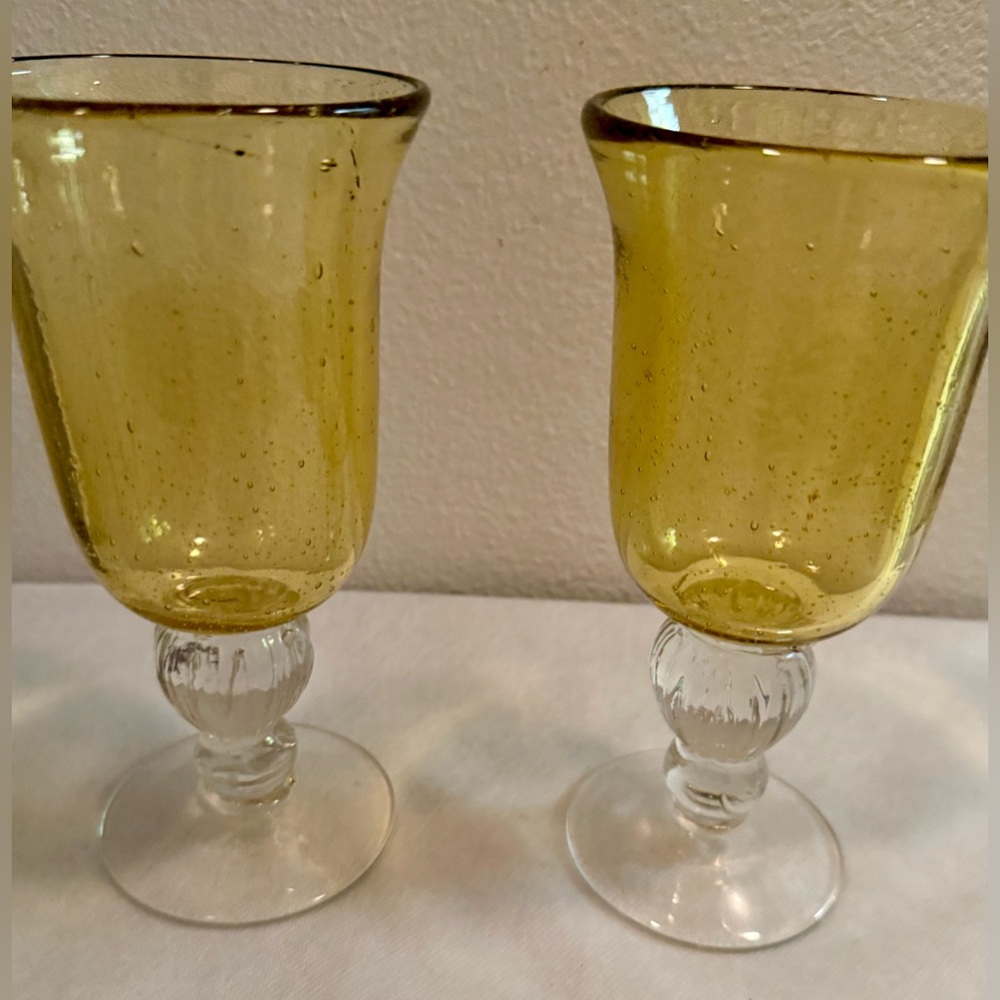 ARTLAND hand blown amber wine glass/goblet. 10oz 7”H